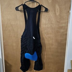 Bib cycling shorts